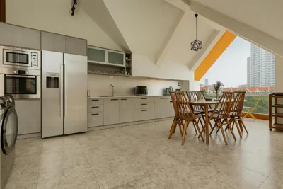 Lakeview Park Residence - 2 Separate Duplexes, Each with a Private Pool - Read !About the Property! Before Booking – Photos 7